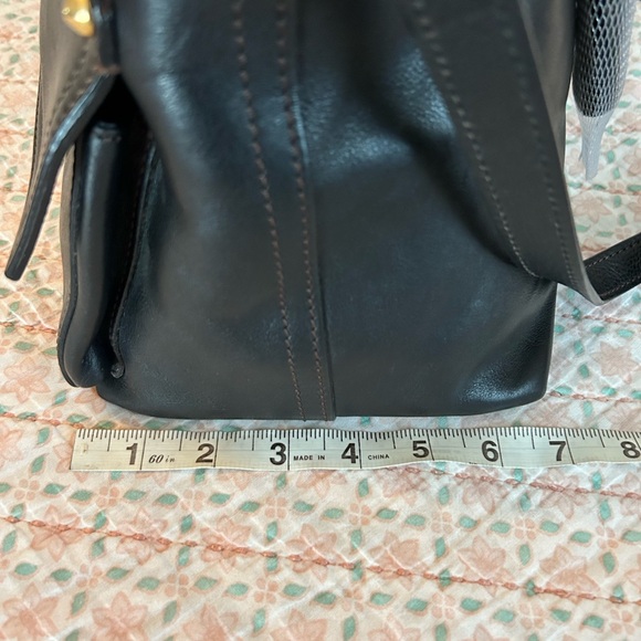 Dooney & Bourke Florentine Leather Clayton Satchel in Black, Excellent Used Cond - Picture 12 of 16